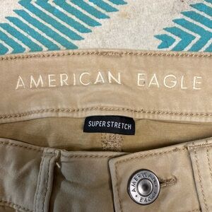 American Eagle size 8, regular beige skinny jeans.